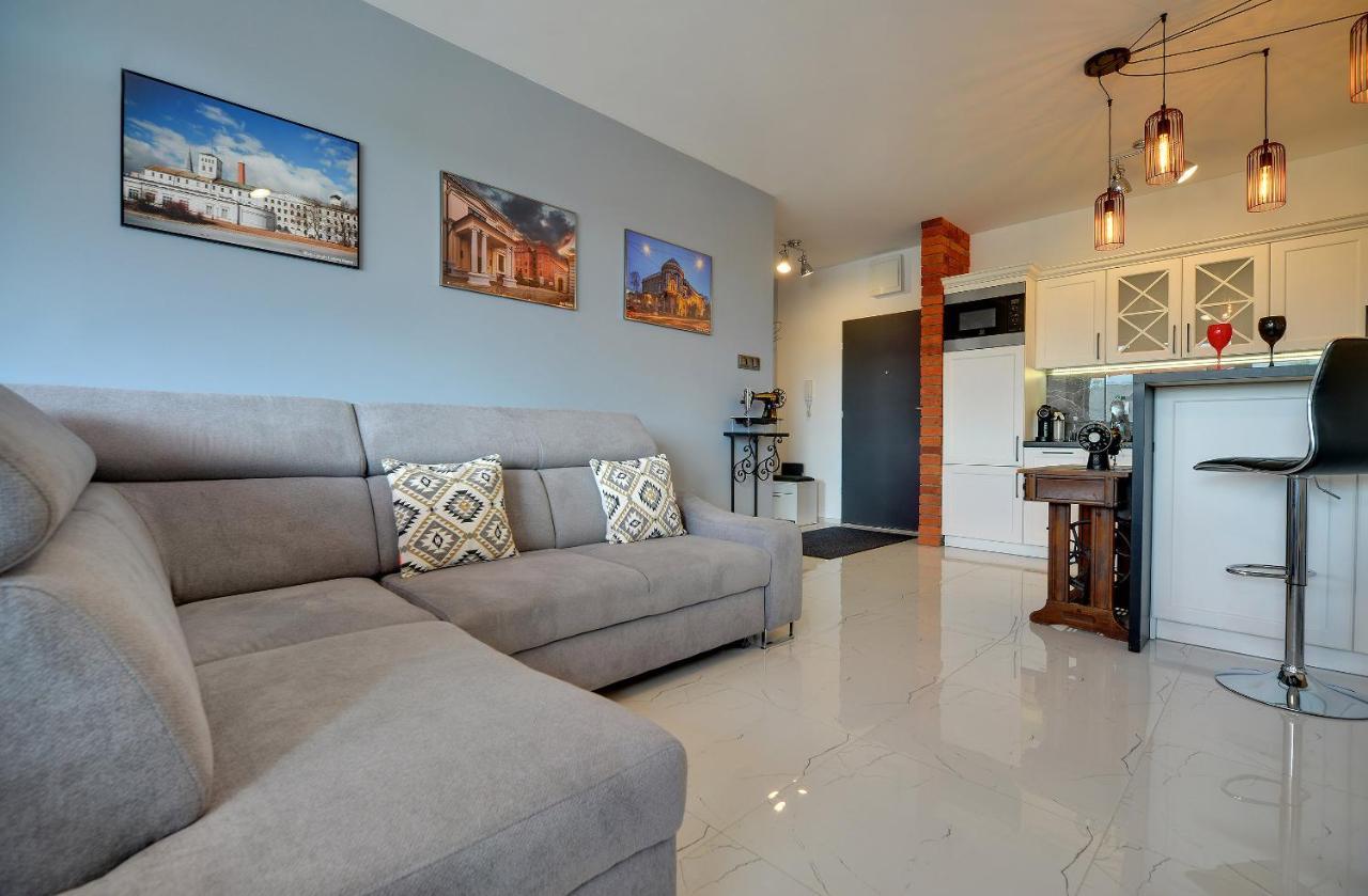 Apartment Lodz4rent - Premium 9,8 - Manufaktura - Garaz - Wiosna 2025
