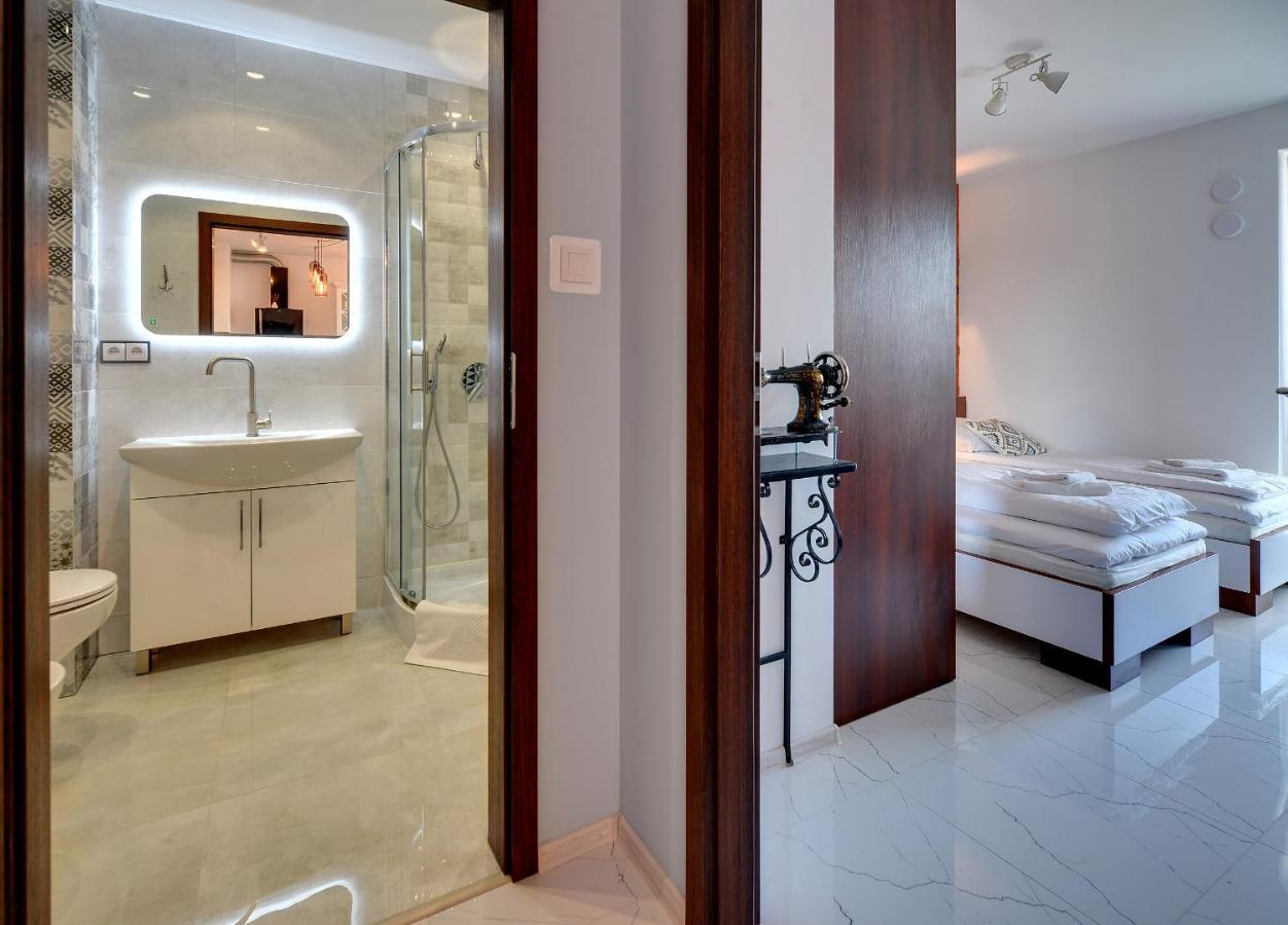 Lodz4rent - Premium 9,8 - Manufaktura - Garaz - Wiosna 2025