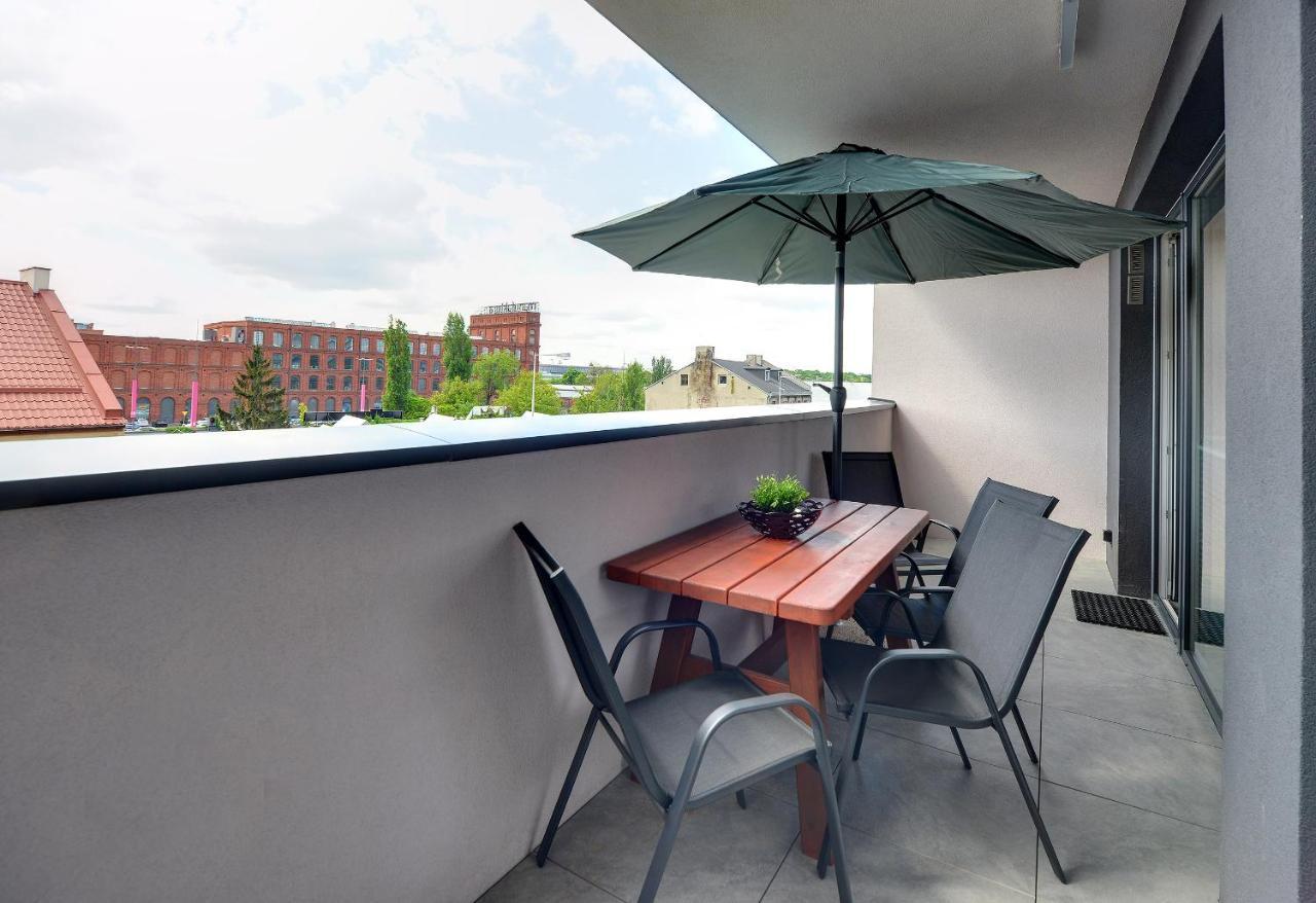 Apartment Lodz4rent - Premium 9,8 - Manufaktura - Garaz - Wiosna 2025