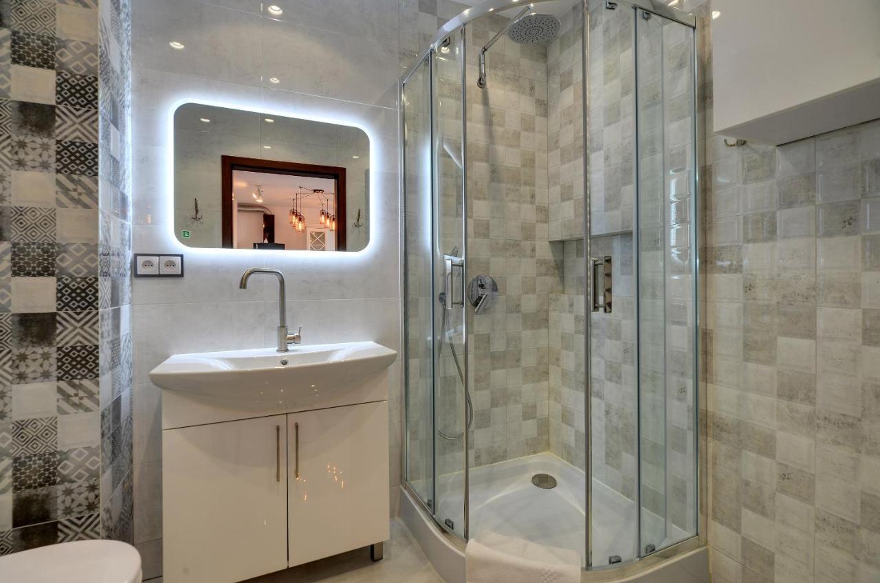 Lodz4rent - Premium 9,8 - Manufaktura - Garaz - Wiosna 2025 Apartment